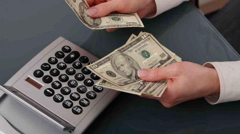 رفع تعهد ارزی صادرات پوشاک ۱۴۰۴