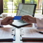 افتتاح حساب بانکی در عمان بدون سفر