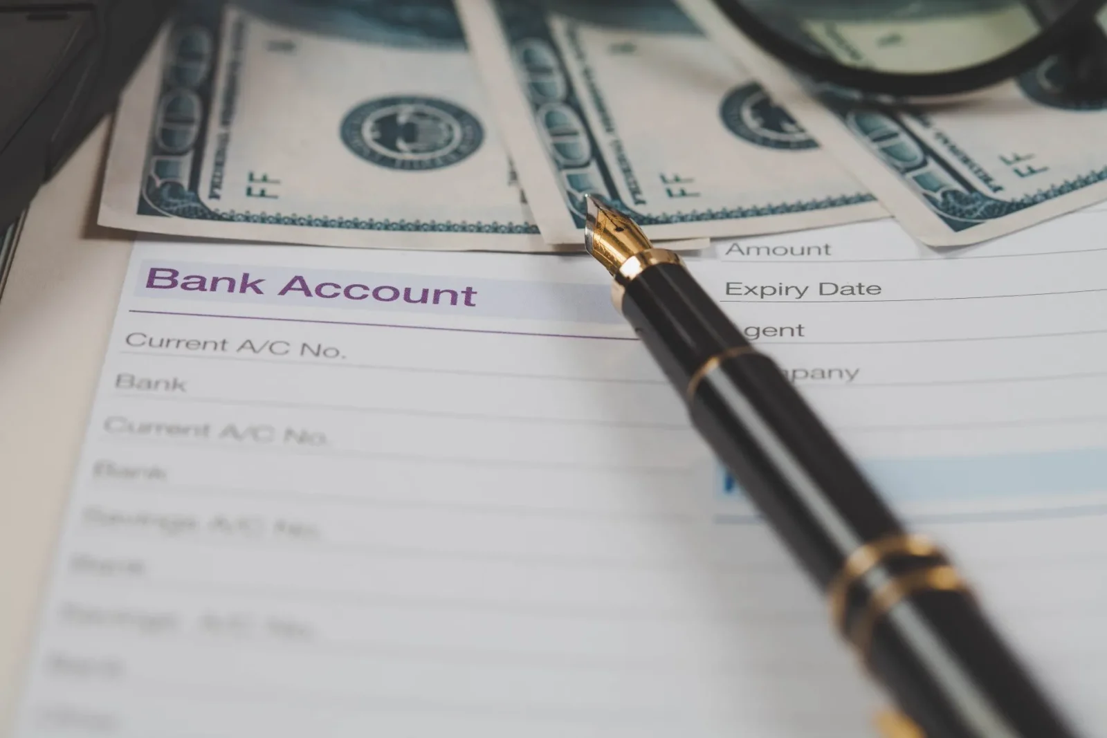 افتتاح حساب بانکی بینالمللی برای بازرگانان ایرانی